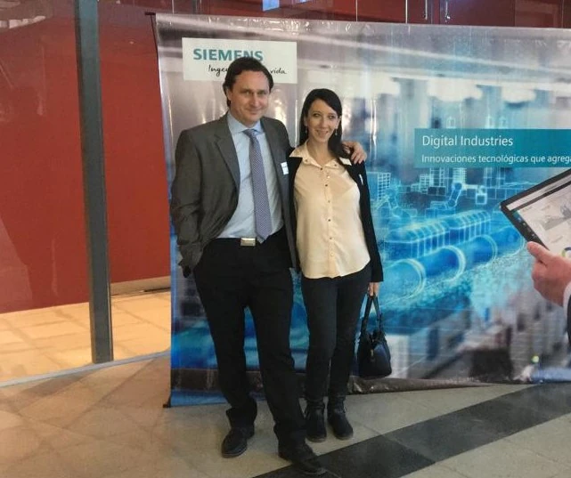 Douglas y Flavia en Siemens, trayectoria institucional CERSU
